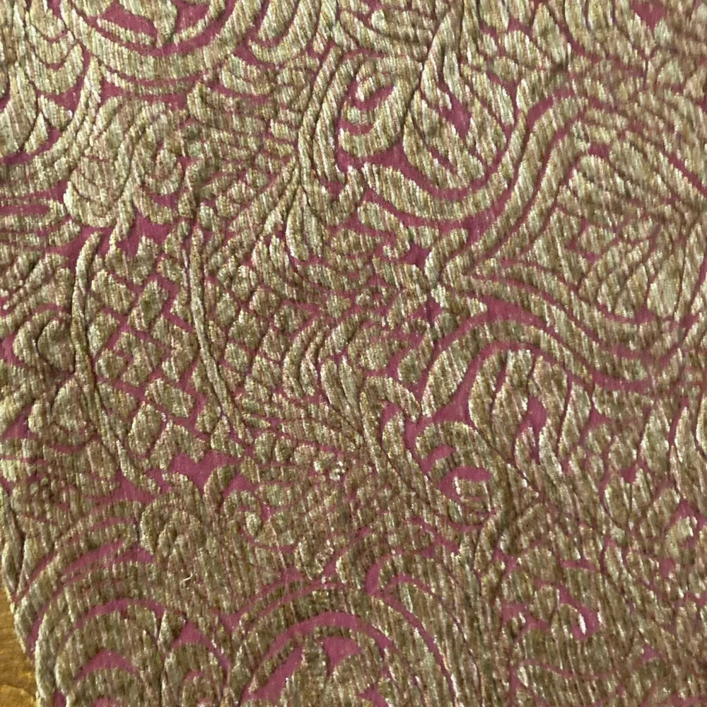 Luxurious Burgundy and Gold Damask Placemat - set of 8 plus 1 larger piece